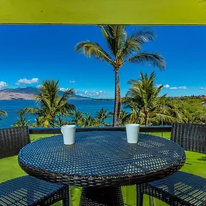 Escape To Your Oceanside Dream In Holiday home